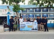 Bulan Suci Ramadhan 1446 H, Karang Taruna “SEKAR” Desa Sekip Bagikan Ratusan Takjil kepada Pengguna Jalan