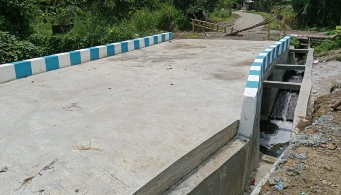 Warga Desa Talapeta Sangat Senang Pembangunan Jembatan Penen -Talapeta Selesai Tepat Waktu