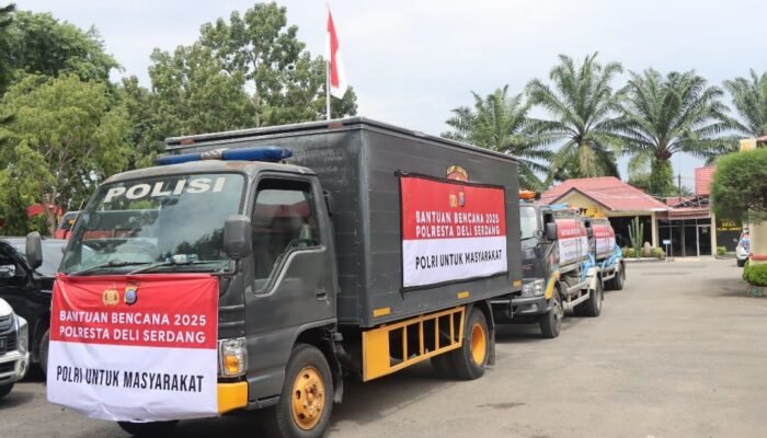 Polresta Deli Serdang Salurkan Bantuan Ke Wilayah Banjir Polres Langkat