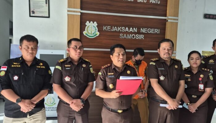Kejari Samosir Tetapkan Kepala Dinas Sosial PMD Kabupaten Samosir Sebagai Tersangka Dugaan Pidana Korupsi Bantuan Banjir Bandang Tahun 2024