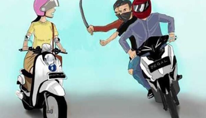 Sepeda Motor Seorang Wanita Dirampas 4 Orang Kawanan Begal Di Jln Aras Kabu-Batang Kuis