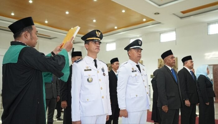 Wakil Bupati Lom Lom Suwondo Lantik 23 Pejabat Administrator dan Pengawas