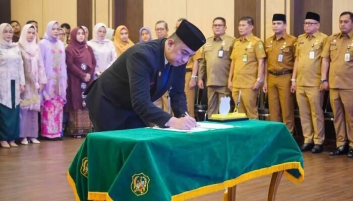 Erfin Fahrurrazi, S.STP, M.Si Jabat PJ Sekda Kota Medan